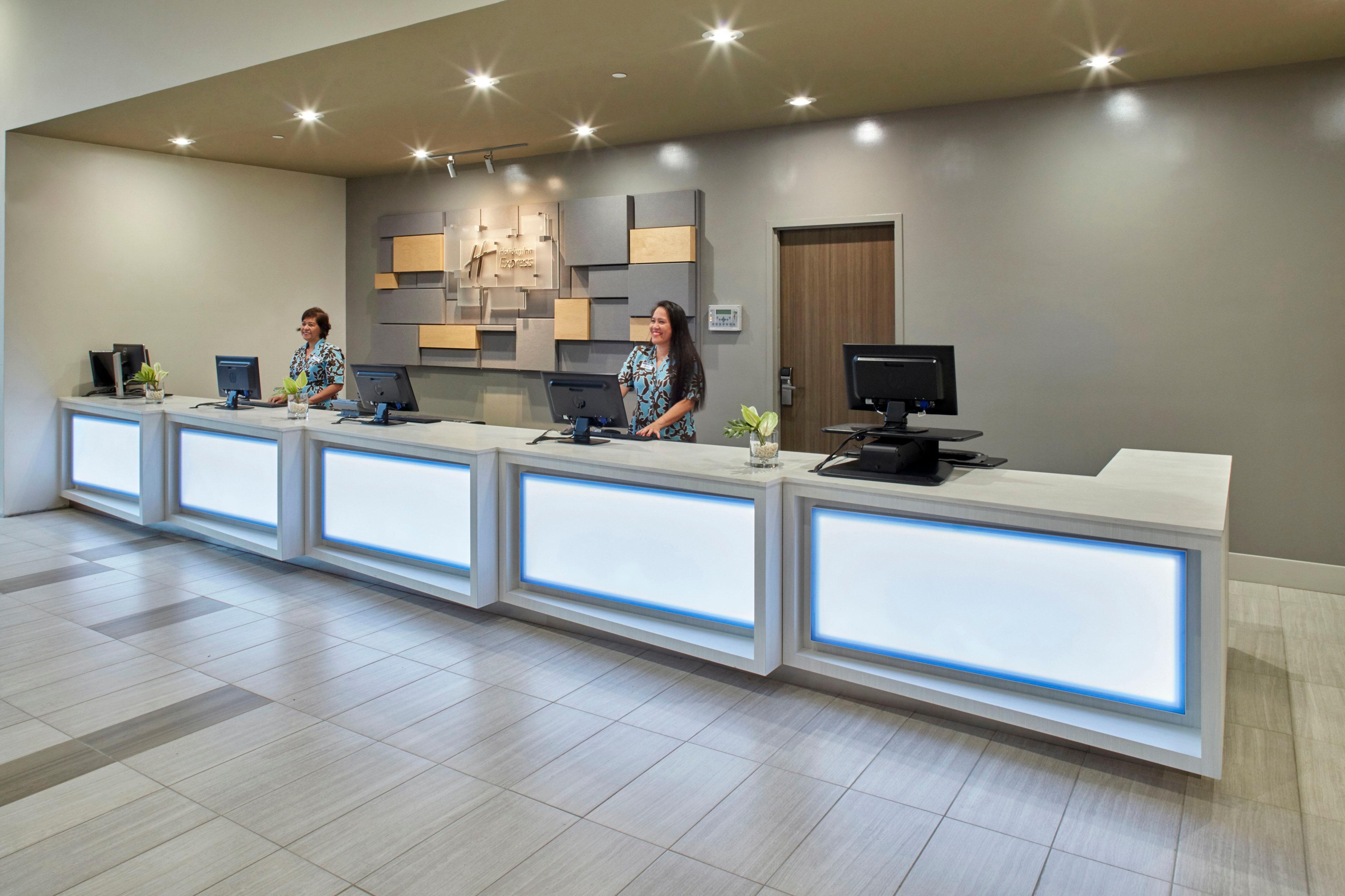 Holiday Inn Express Waikiki By Ihg Honolulu Exterior photo