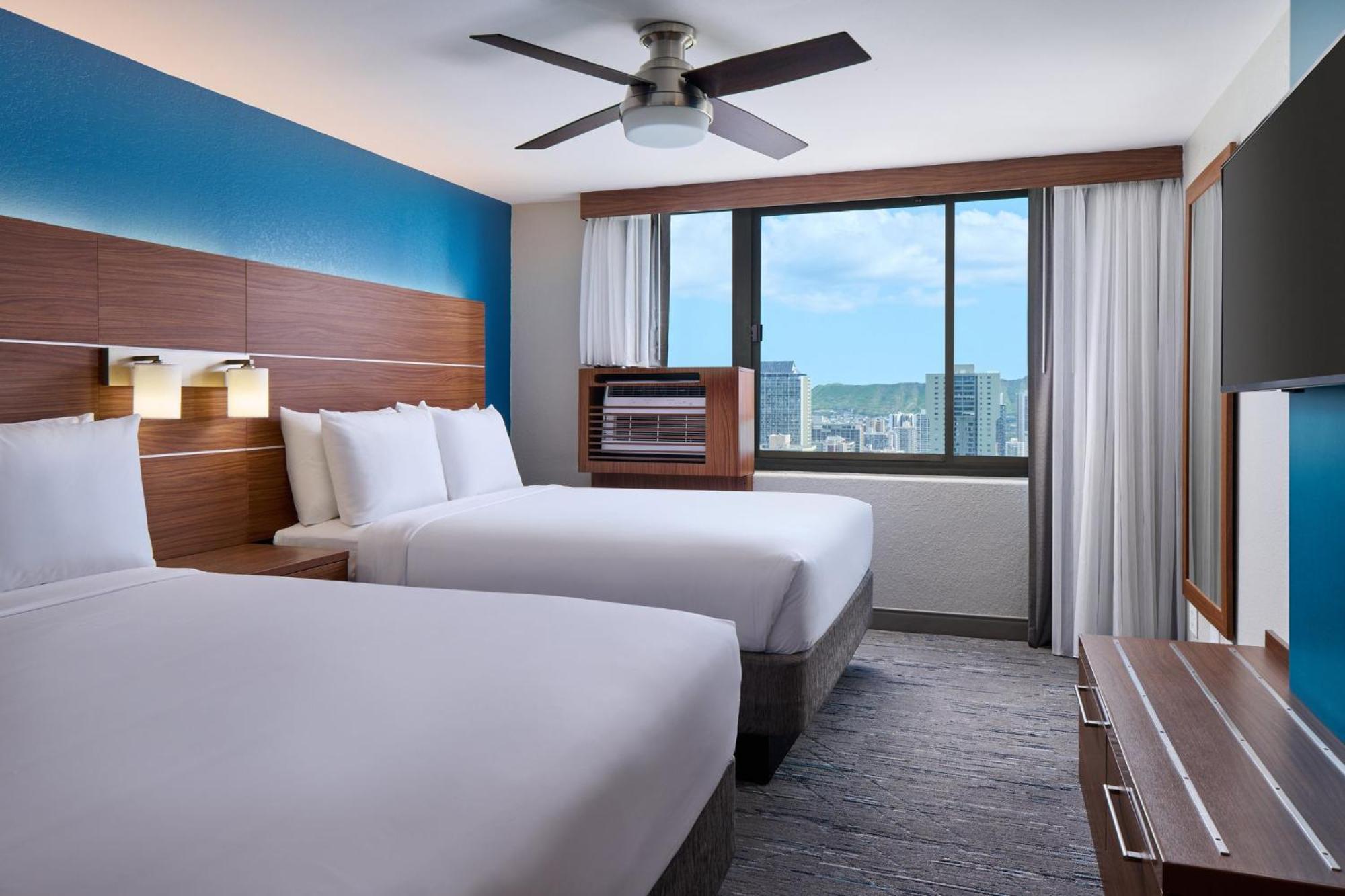Holiday Inn Express Waikiki By Ihg Honolulu Exterior photo